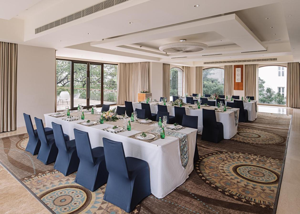 Hotel The Raintree, St. Mary's Road 5*